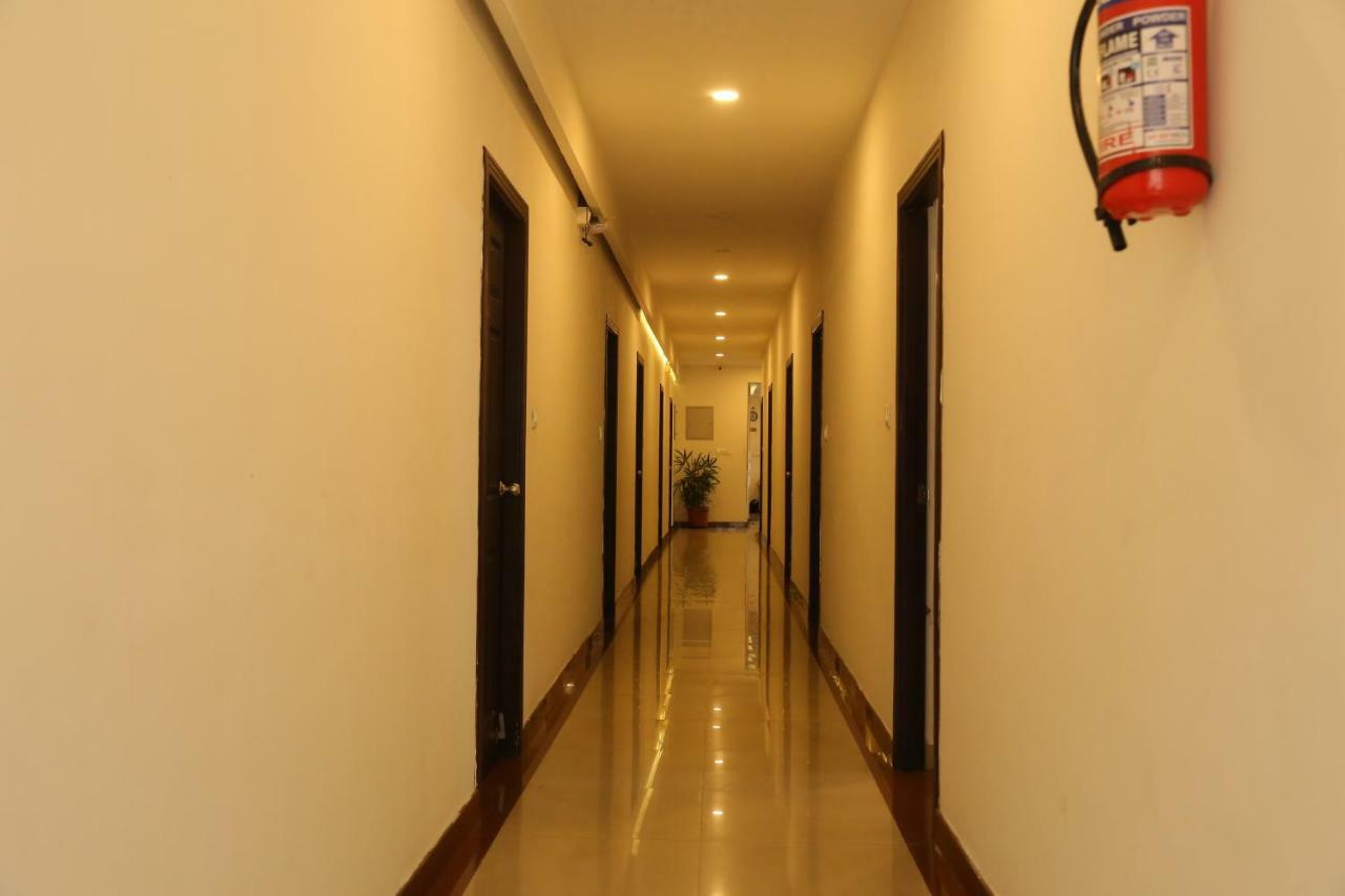Kodavath Regency Alwaye 外观 照片