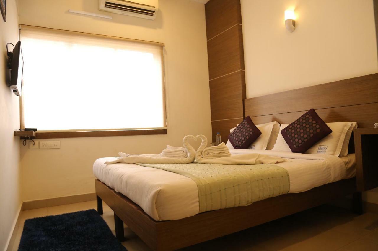 Kodavath Regency Alwaye 外观 照片