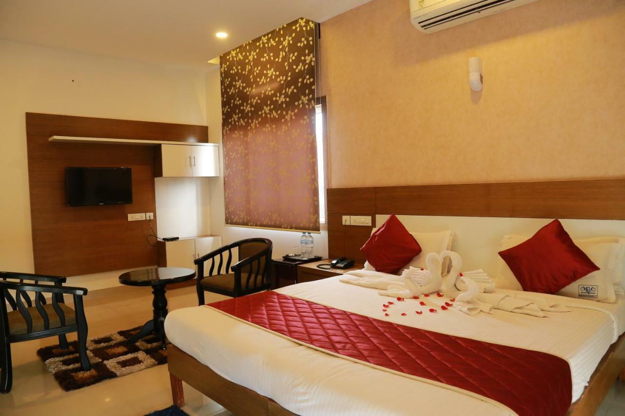 Kodavath Regency Alwaye 外观 照片