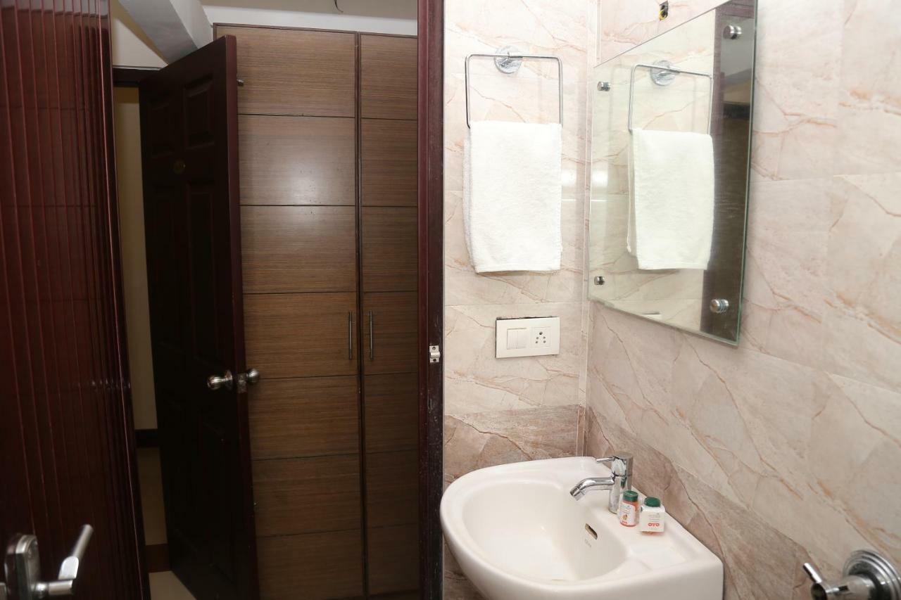 Kodavath Regency Alwaye 外观 照片